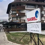 Artistic Neon Апартаменты *