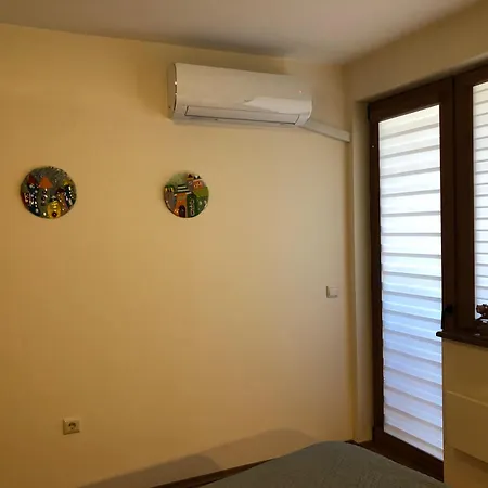 Апартаменты Artistic Neon *