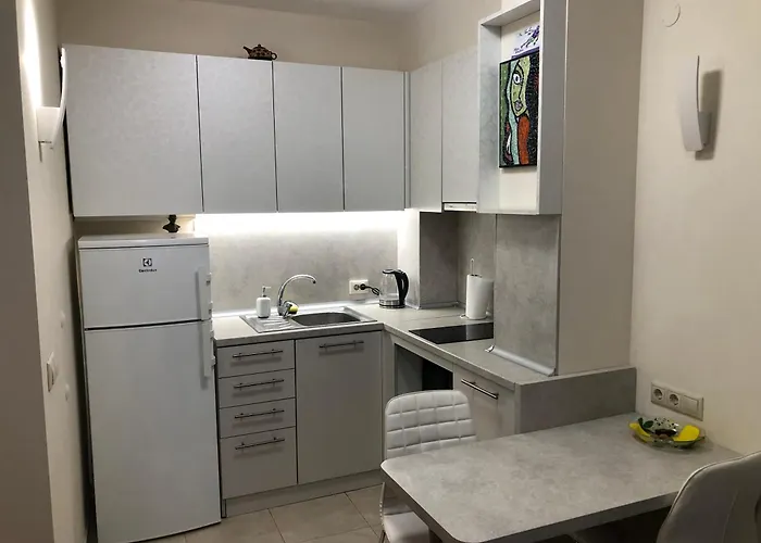 Апартаменты Artistic Neon *