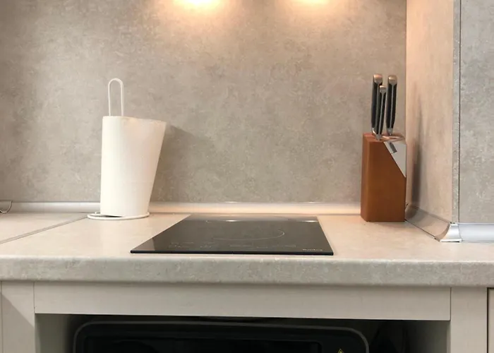 Artistic Neon Апартаменты *